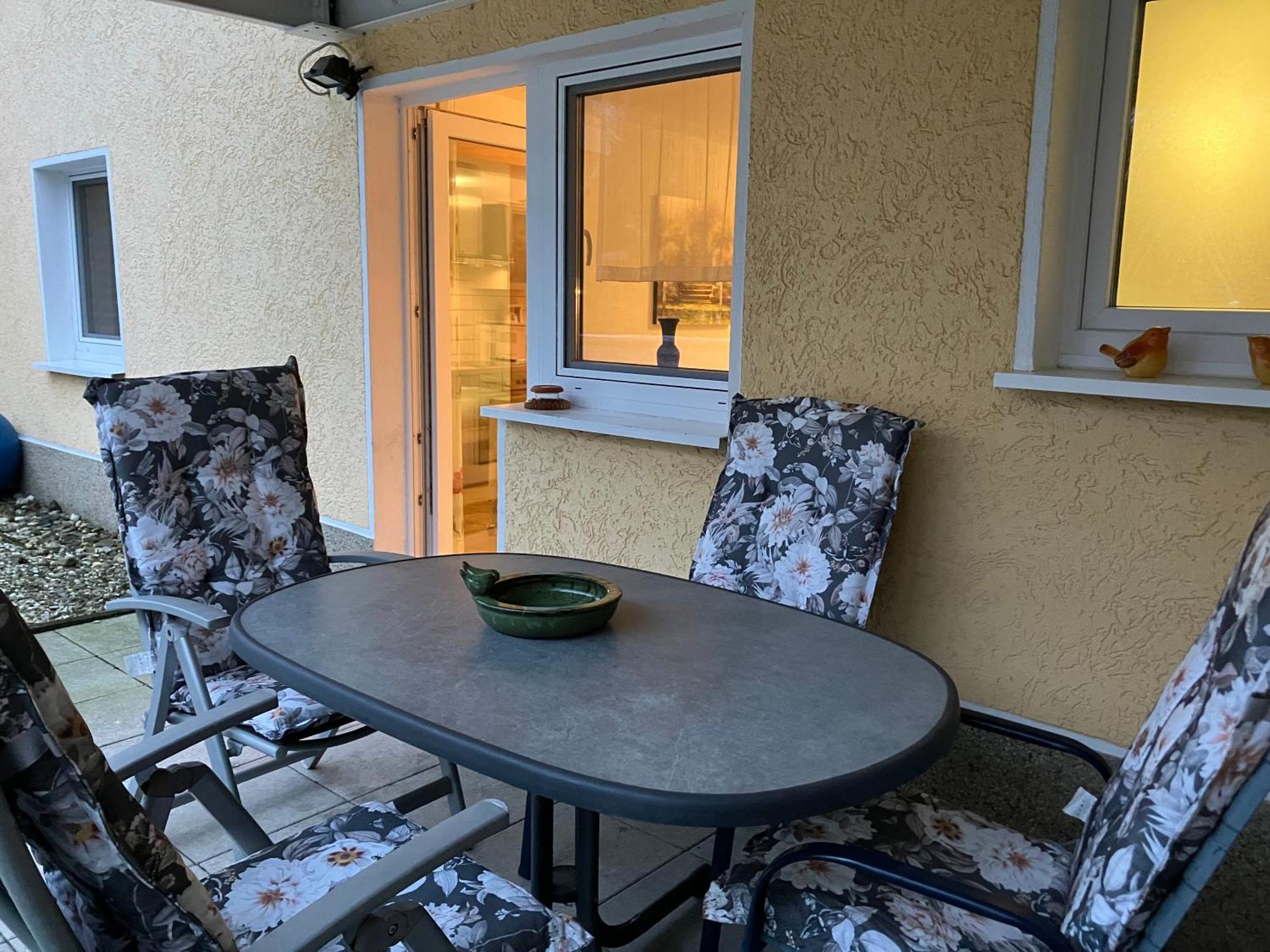 Ferienwohnung Im Gruenen Eg Mit Terrasse Herdecke Esterno foto